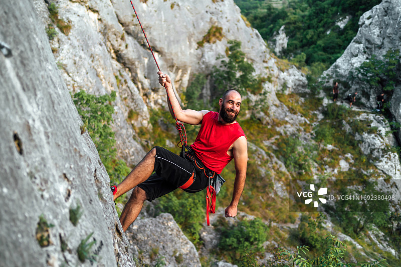 攀登新高度图片素材