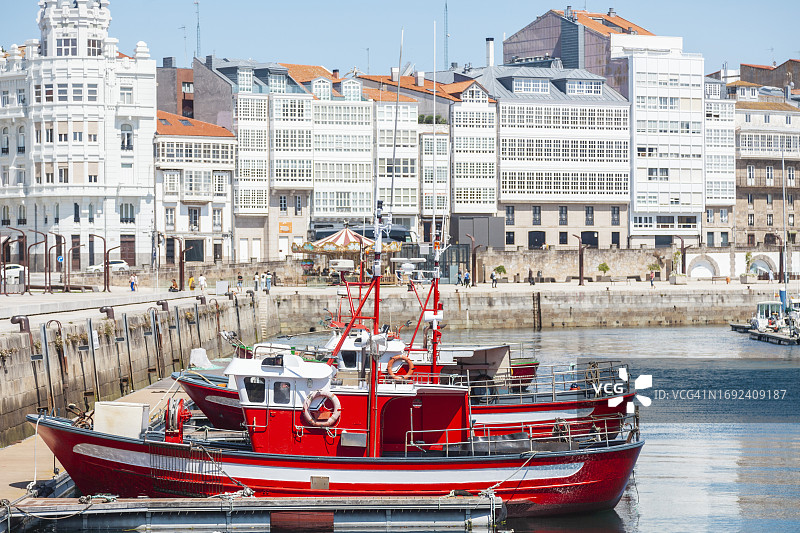 位于“玛丽娜科鲁尼亚”的港口图片素材