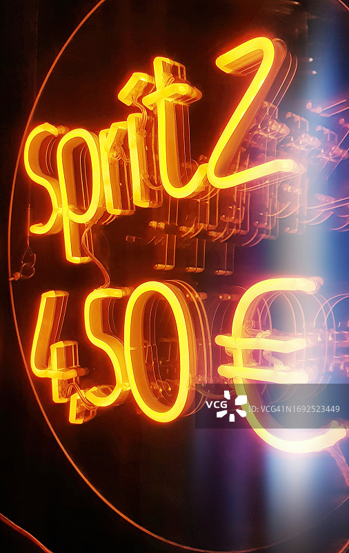 鸡尾酒霓虹灯标志图片素材