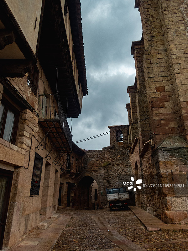 阿铁恩萨街，城市景观，西班牙瓜达拉哈拉图片素材