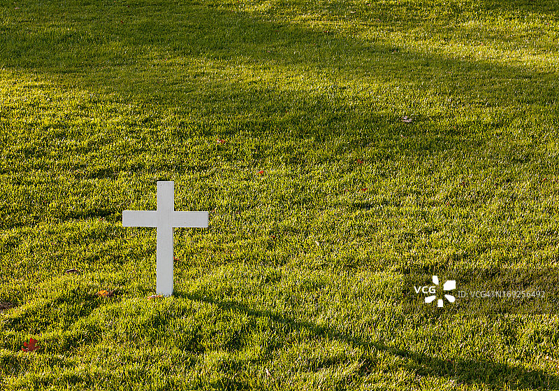 罗伯特·肯尼迪十字架投下的阴影图片素材