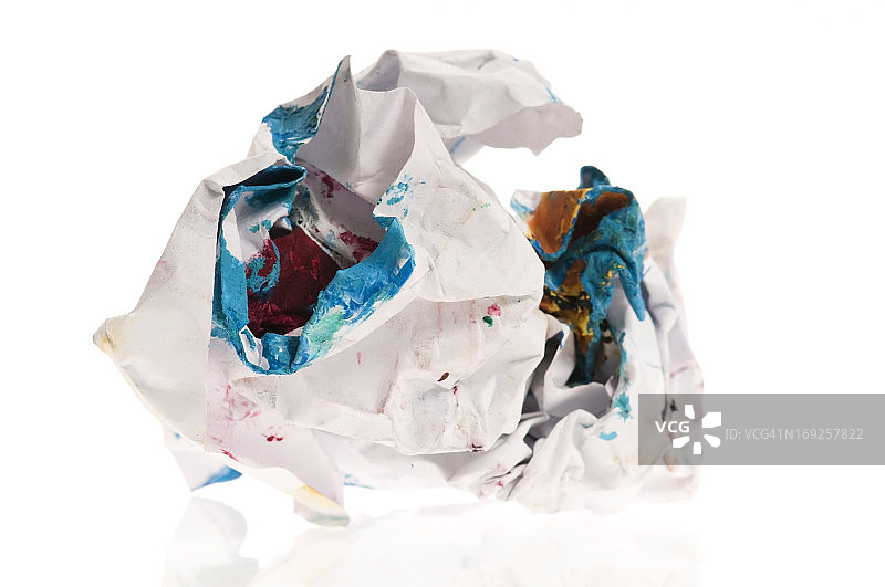白色背景上的皱纸图片素材