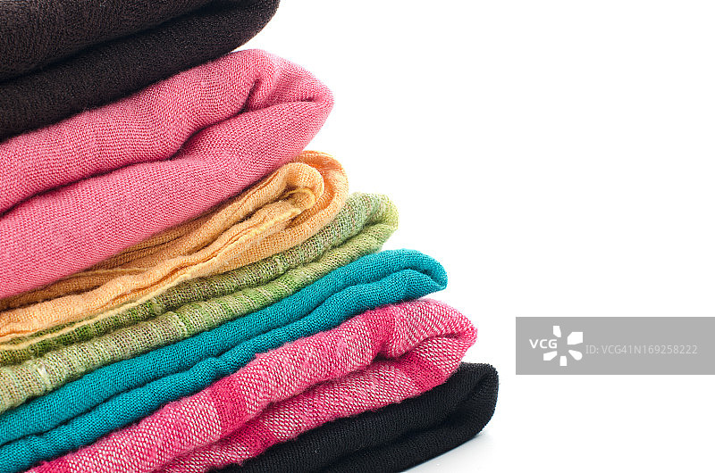 一堆彩色围巾图片素材