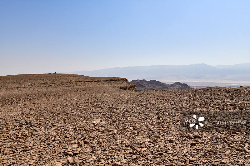 沙漠中的山顶高原图片素材