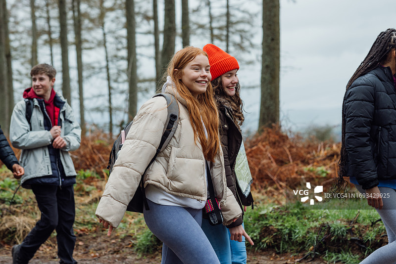 学生实地考察冒险图片素材