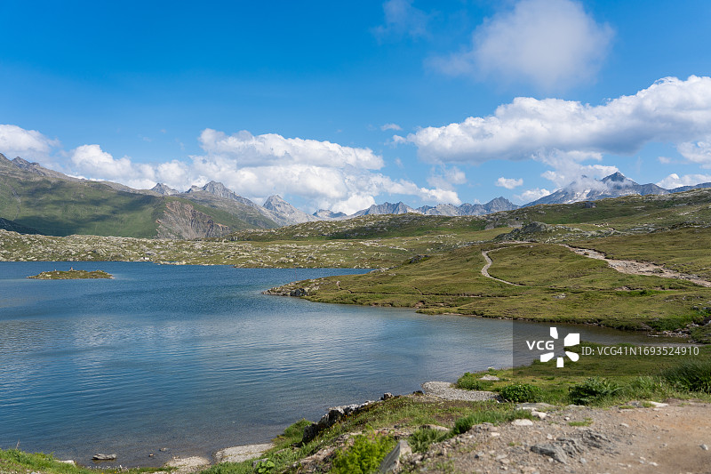 瑞士格里姆瑟尔山口和托滕湖景色图片素材