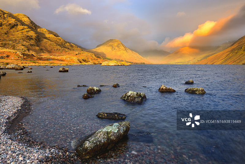 沃斯代尔湖日落，湖区图片素材