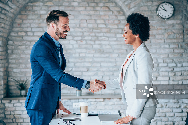 成功的合作图片素材