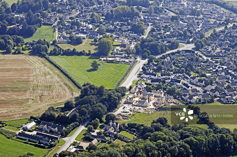 格洛斯特郡肯布尔村庄鸟瞰图图片素材