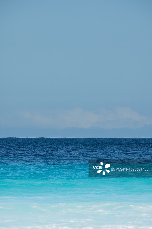 西澳大利亚埃斯佩兰斯幸运湾的宁静海景图片素材