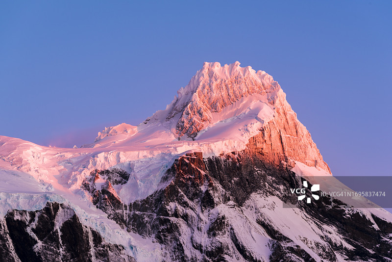 日出时分智利巴塔哥尼亚的百内山图片素材