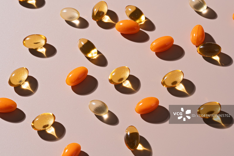 各种软胶囊药丸平铺图图片素材