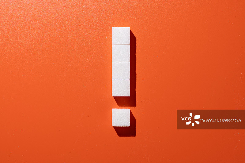 方糖组成的感叹号图片素材