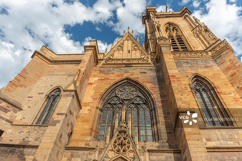 圣马丁学院教堂外墙，位于法国科尔马市中心图片素材