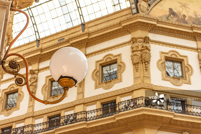 第一视角：米兰埃马努埃莱二世长廊图片素材