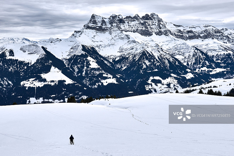 在Dents du Midi山徒步图片素材