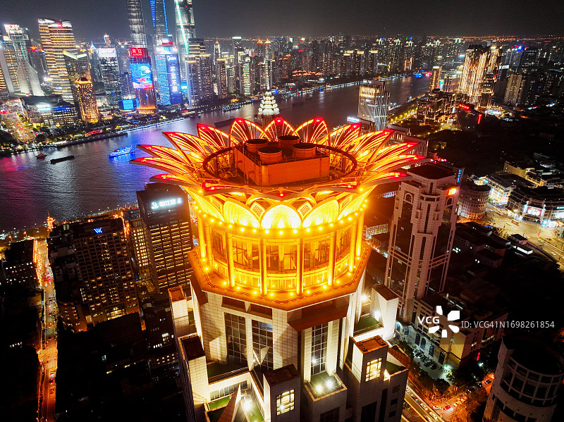 中国上海 Bund Center 夜景航拍图片素材