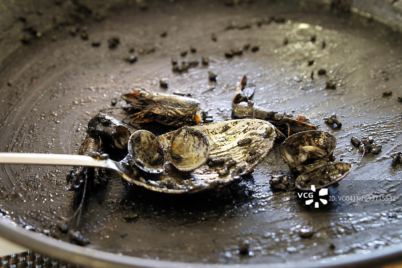 空黑米饭锅图片素材