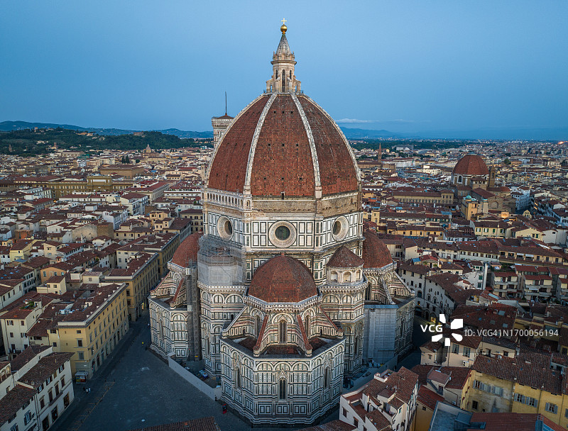 佛罗伦萨城市景观和圣母百花大教堂图片素材