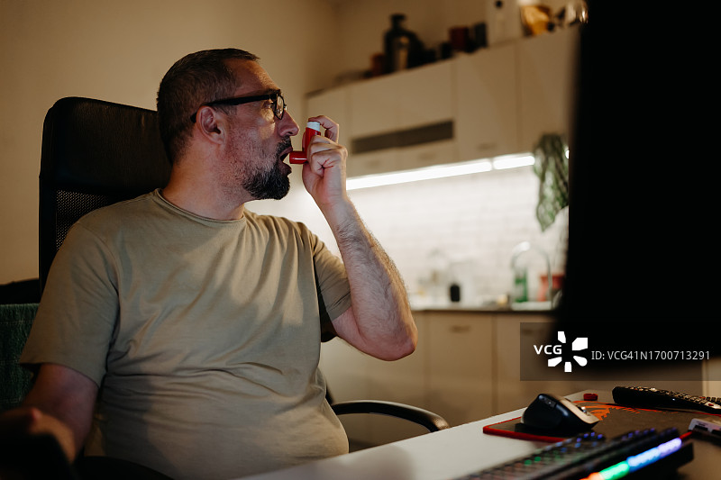 中年男人健康日常图片素材