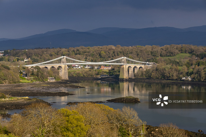 北威尔士梅奈吊桥图片素材