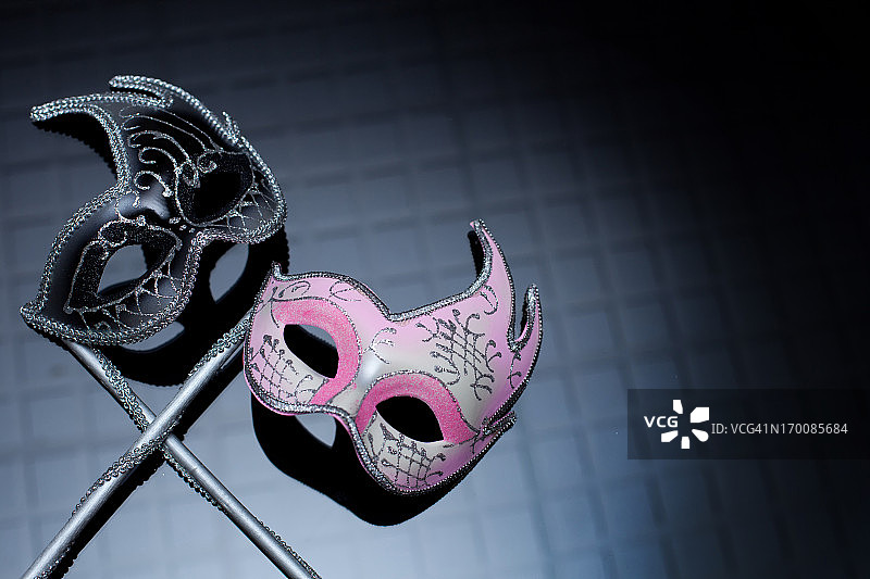 他与她的面具，黑色背景图片素材