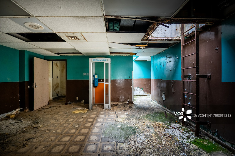 阿达克市的废弃内部图片素材