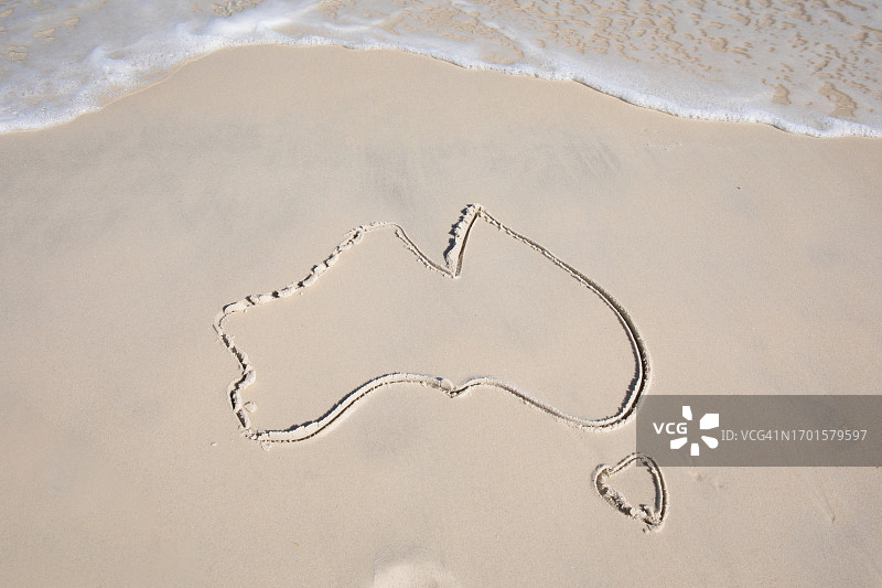 沙滩上的澳大利亚地图图片素材