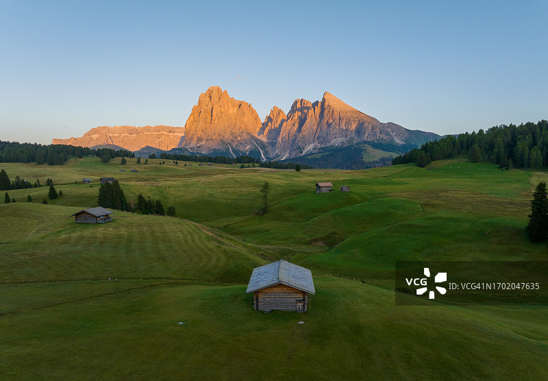 Seiser Alm或Alpe di Siusi,多洛米蒂阿尔卑斯山,Sassolungo和Sassopiatto山,意大利特伦蒂诺-上阿迪杰图片素材