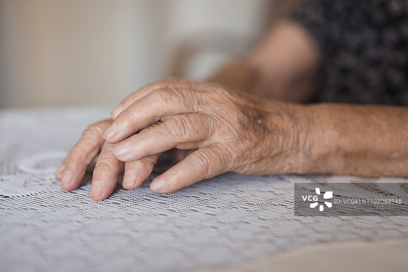 年长女性的手部特写图片素材