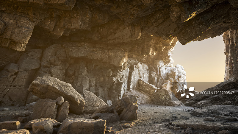沐浴在温暖日落光芒下的洞穴内部图片素材