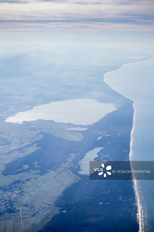 斯洛文钦国家公园和波罗的海沿岸鸟瞰图图片素材