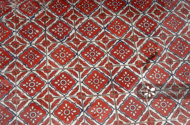 手绘殖民时期瓷砖地板图片素材