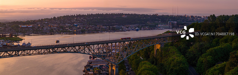 西雅图极光大桥，安妮皇后区至国会山航拍图片素材