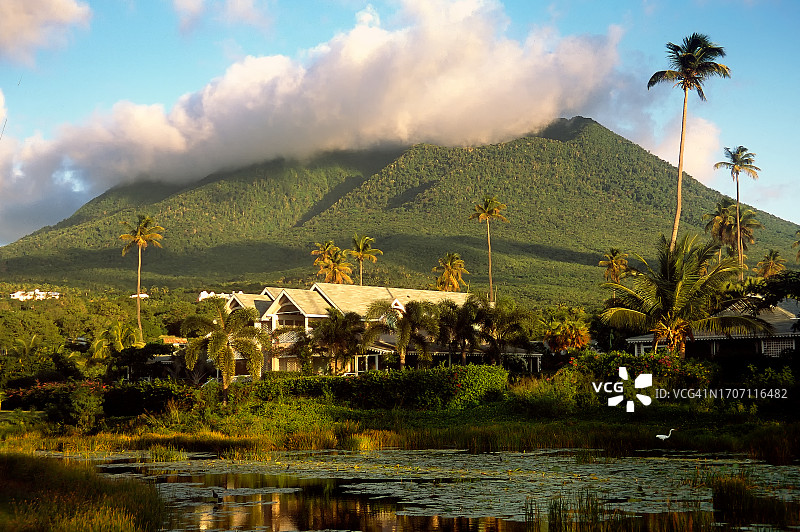 尼维斯峰火山图片素材