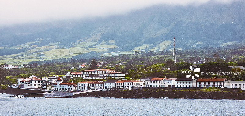 亚速尔群岛皮库岛海上风光：圣罗克-杜皮库图片素材
