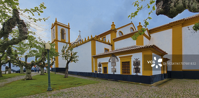 特塞拉岛英雄港庄严的圣母教堂，亚速尔群岛图片素材