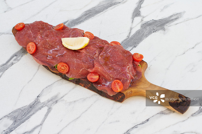 意式生牛肉片拼盘图片素材