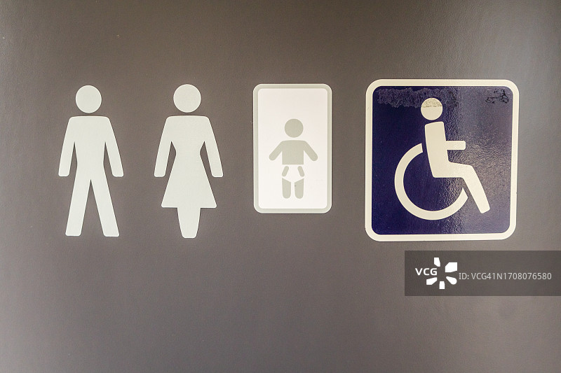 火车上的厕所标志特写图片素材