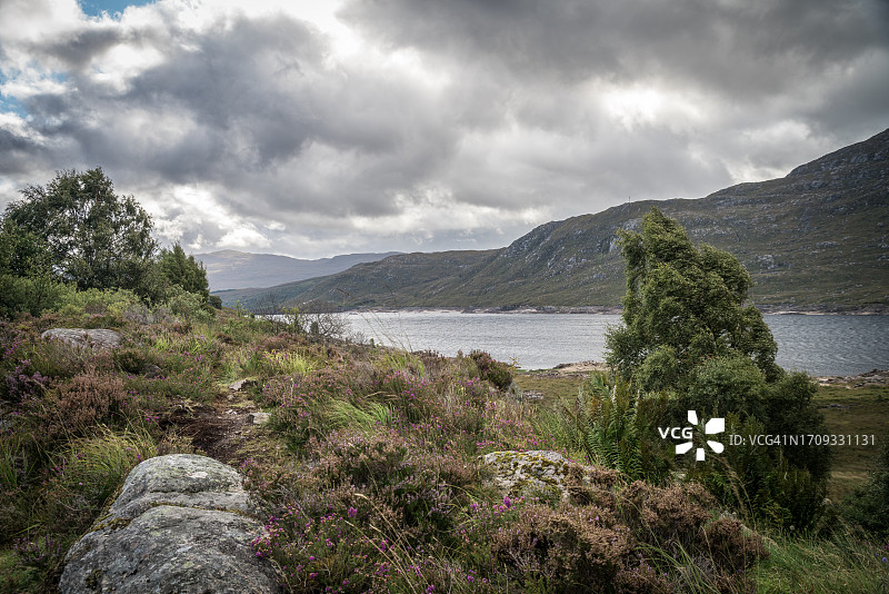 因弗加里和斯凯岛之间的景色图片素材