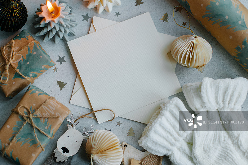 圣诞节主题扁平风素材：贺卡空白模板，圣诞装饰与新年树造型蜡烛图片素材