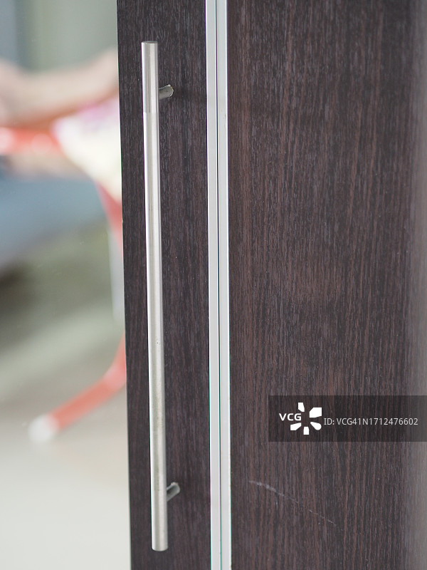 不锈钢衣柜门把手图片素材