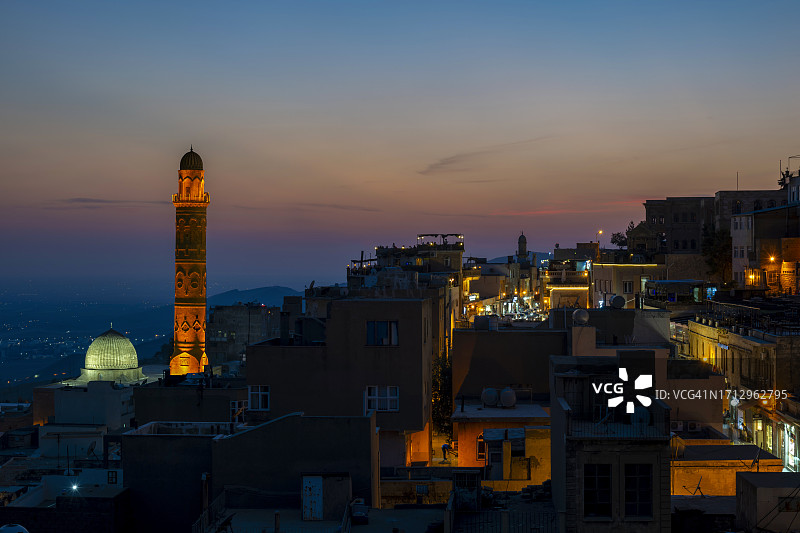 马尔丁老城乌鲁清真寺宣礼塔图片素材