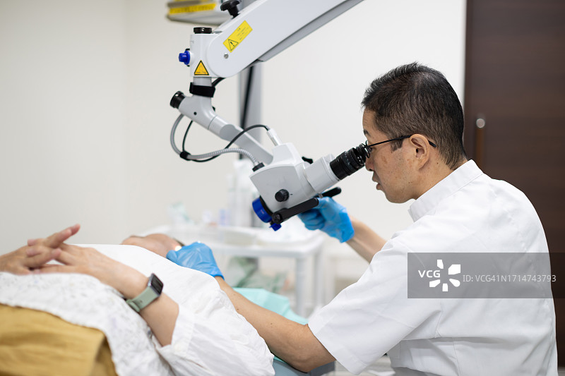 耳鼻喉科诊所的一天图片素材