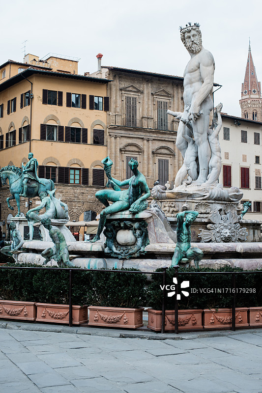 意大利佛罗伦萨领主广场的海王星喷泉图片素材