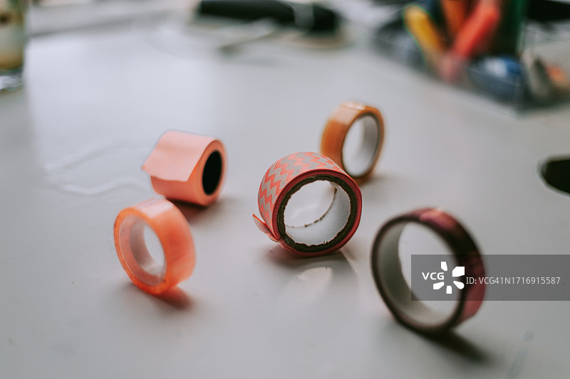 桌面上的和纸胶带图片素材