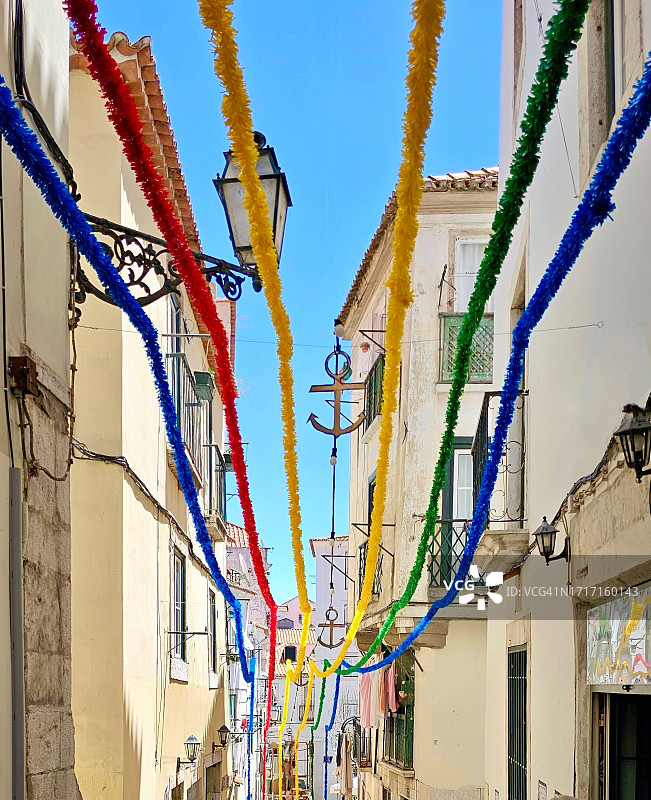 准备葡萄牙里斯本阿尔法玛区流行的圣徒街头派对图片素材