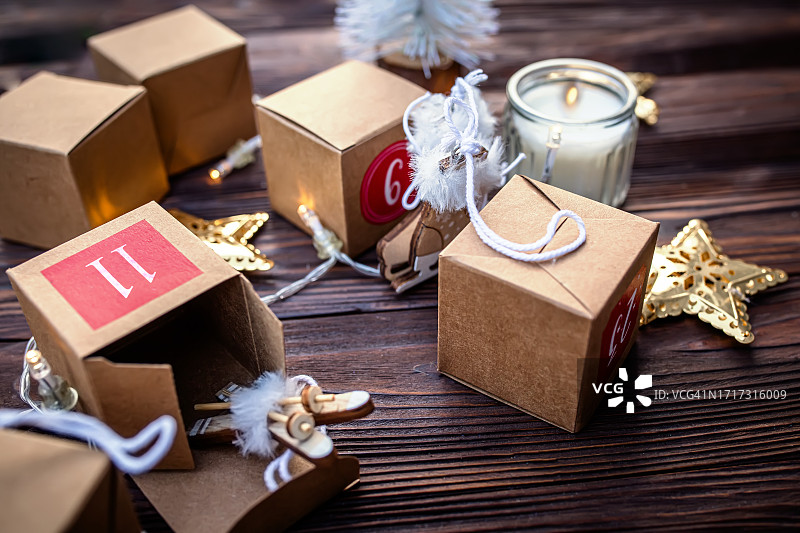 温暖喜庆的节日日历图片素材