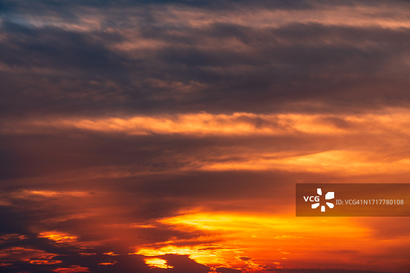 日落时分壮观的天空图片素材