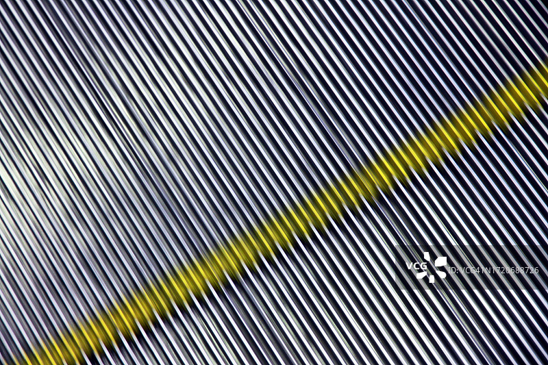 加拿大蒙特利尔灰色金属扶梯台阶特写图片素材